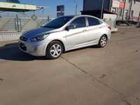 Hyundai accent 2011