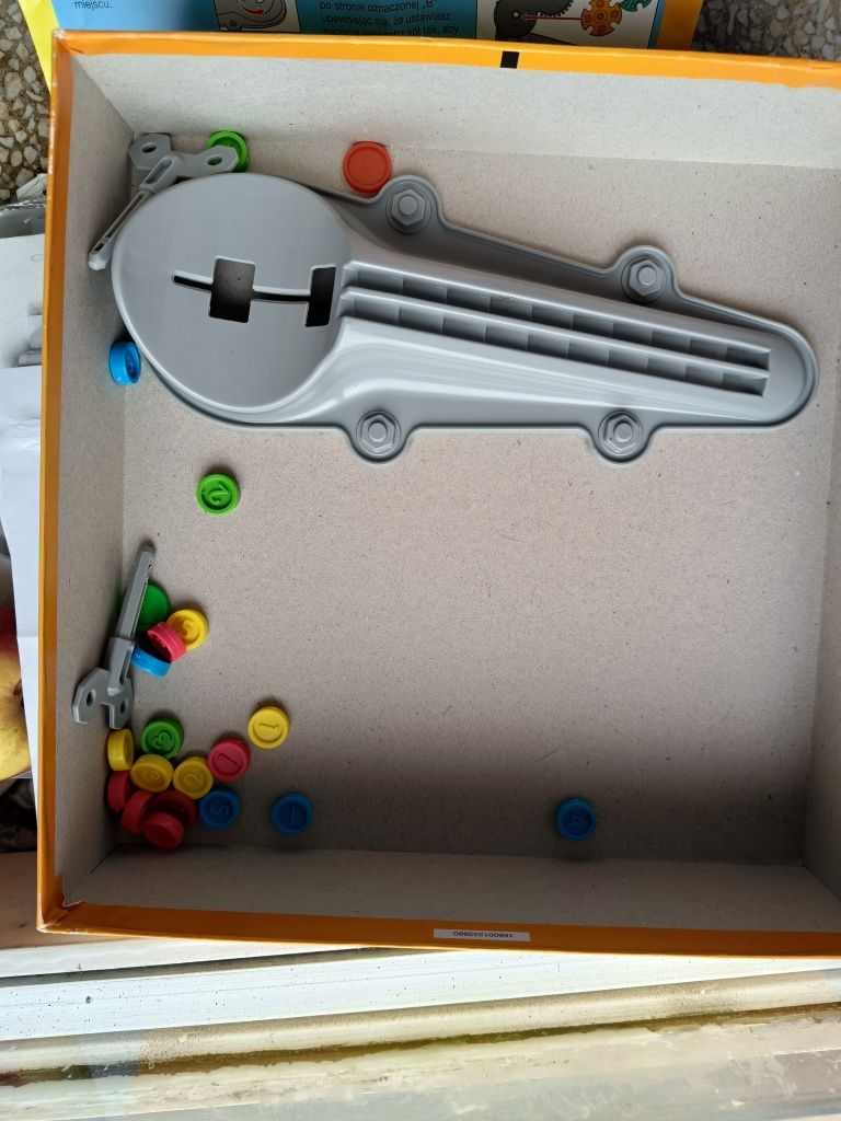 Downfall Mensa Hasbro Gaming