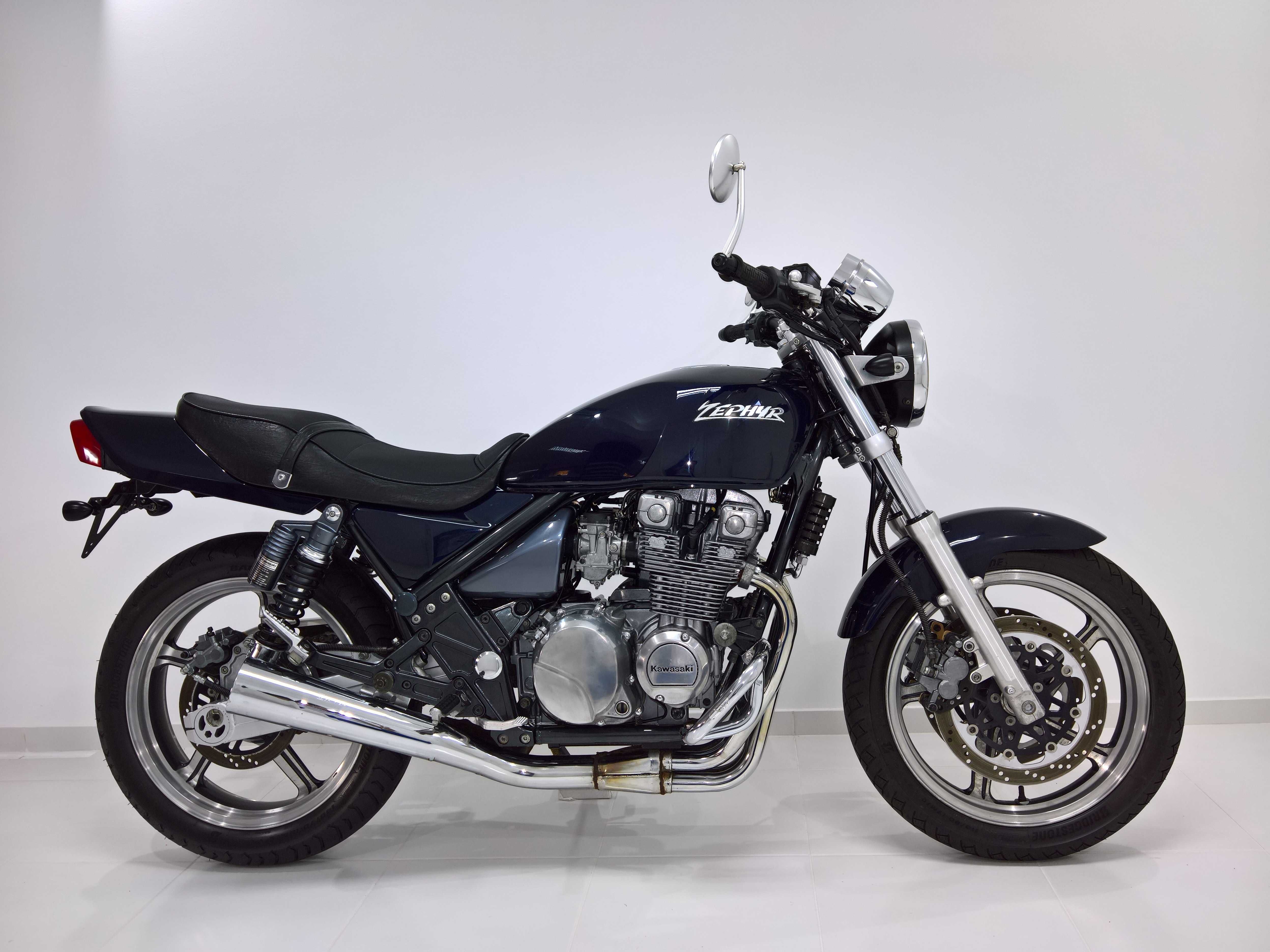 KAWASAKI ZEPHYR 550 ZR 550 Bezwypadkowy Oryginał