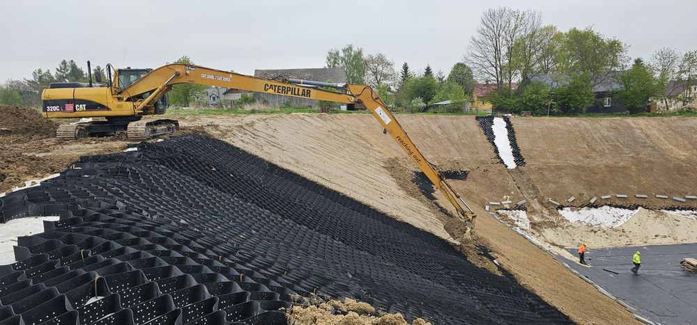 Usługi i wynajem koparka 25ton system 3d spycharka zamiatarka