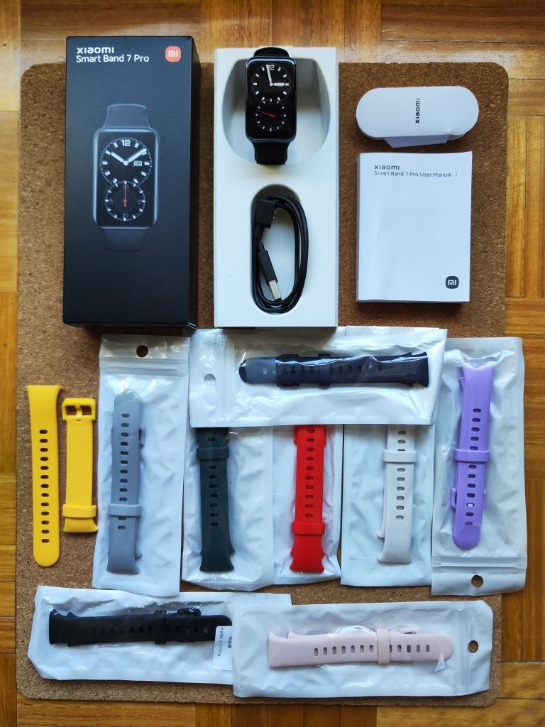 Xiaomi Smart Band 7 Pro c/ 9 braceletes coloridas