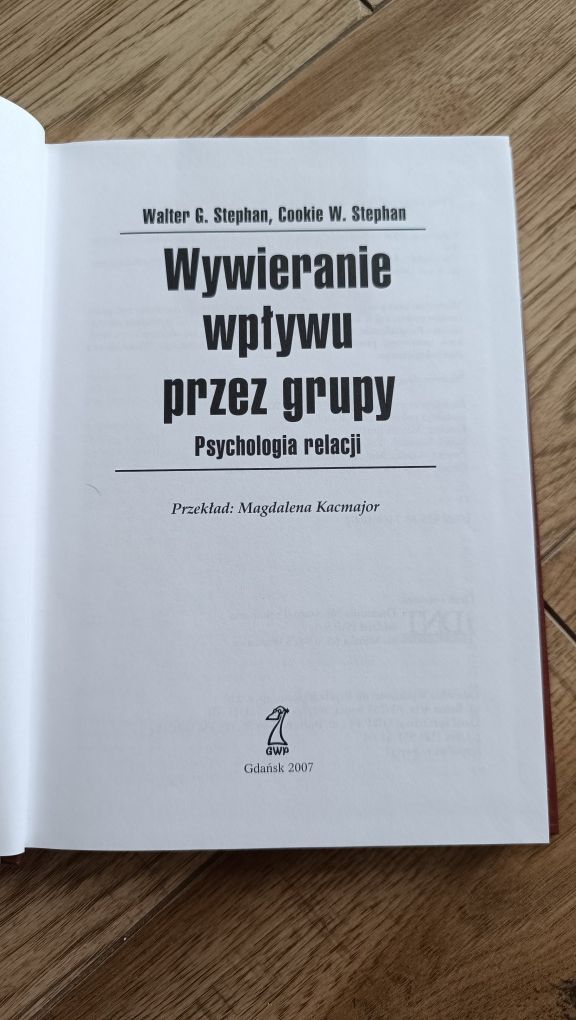 Książka Wywieranie wpływu przez grupy