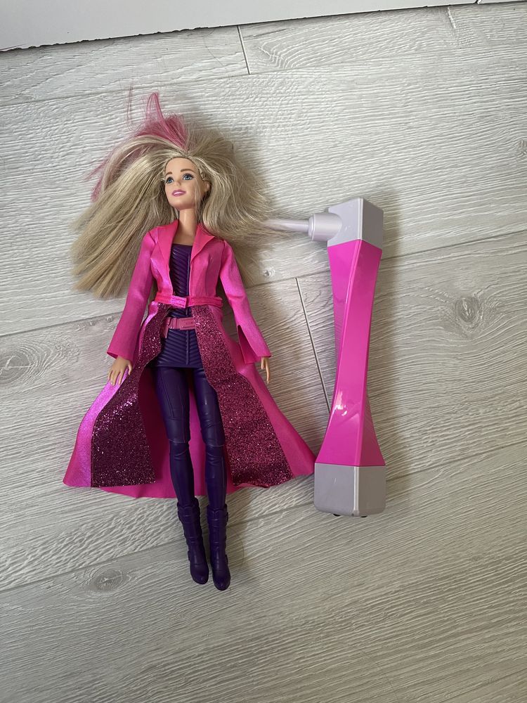 Barbie Agentka ze stelażem