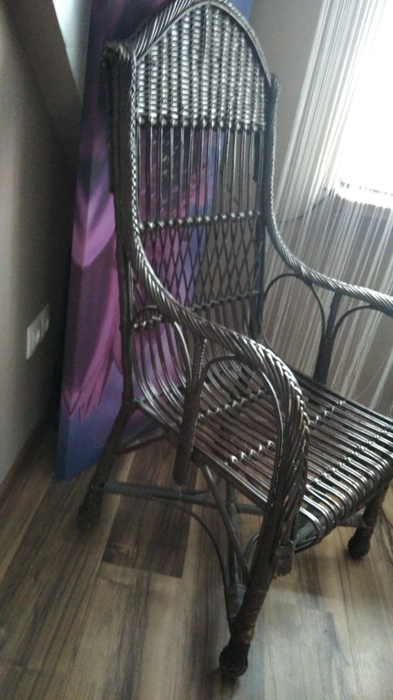 Fotel wiklinowy z materacem