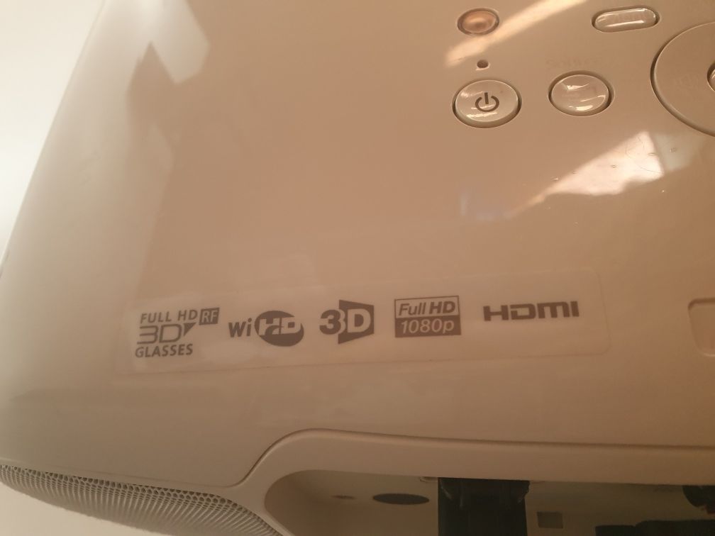 Projektor bezprzewodowy 3D FHD Epson 3020e EH-TW6100W nowa lampa WiHD