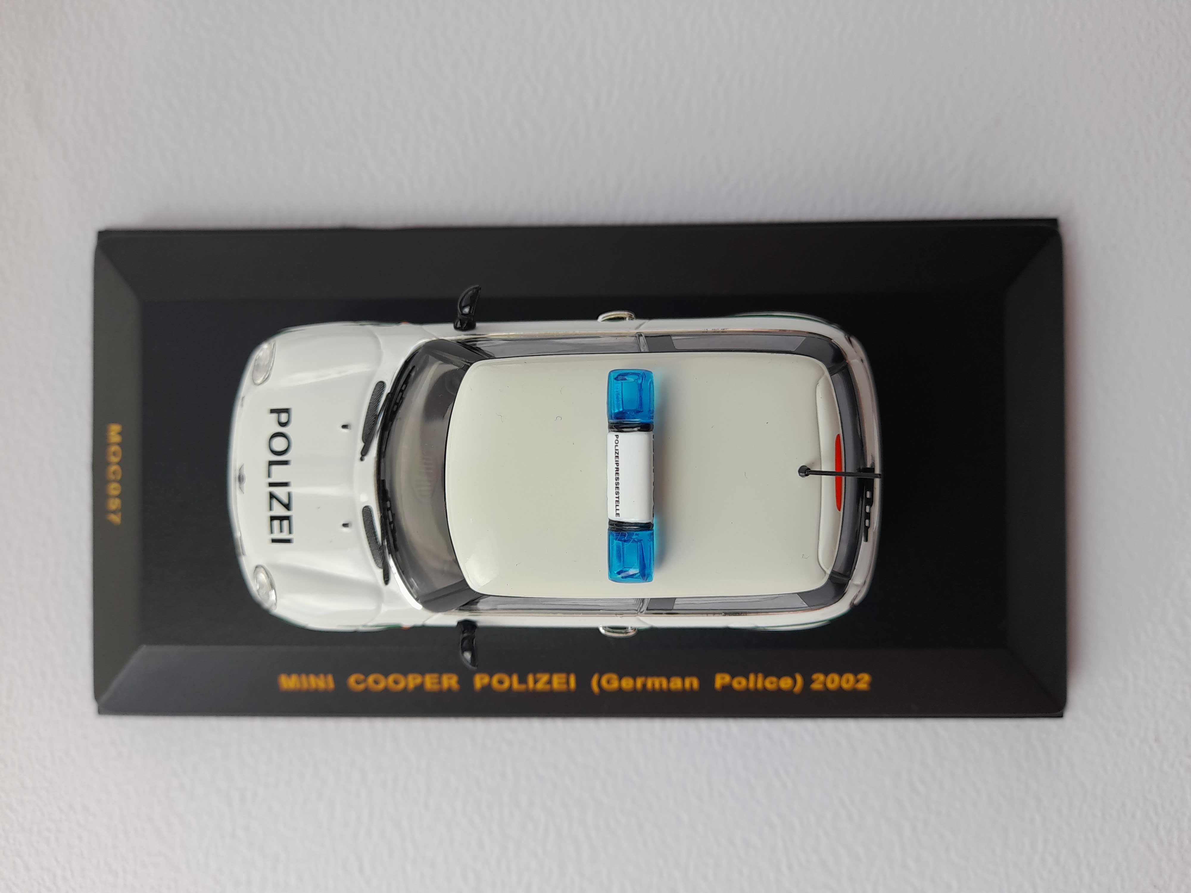 Коллекционная модель IXO Mini Cooper Polizei (German Police) 2002 1/43