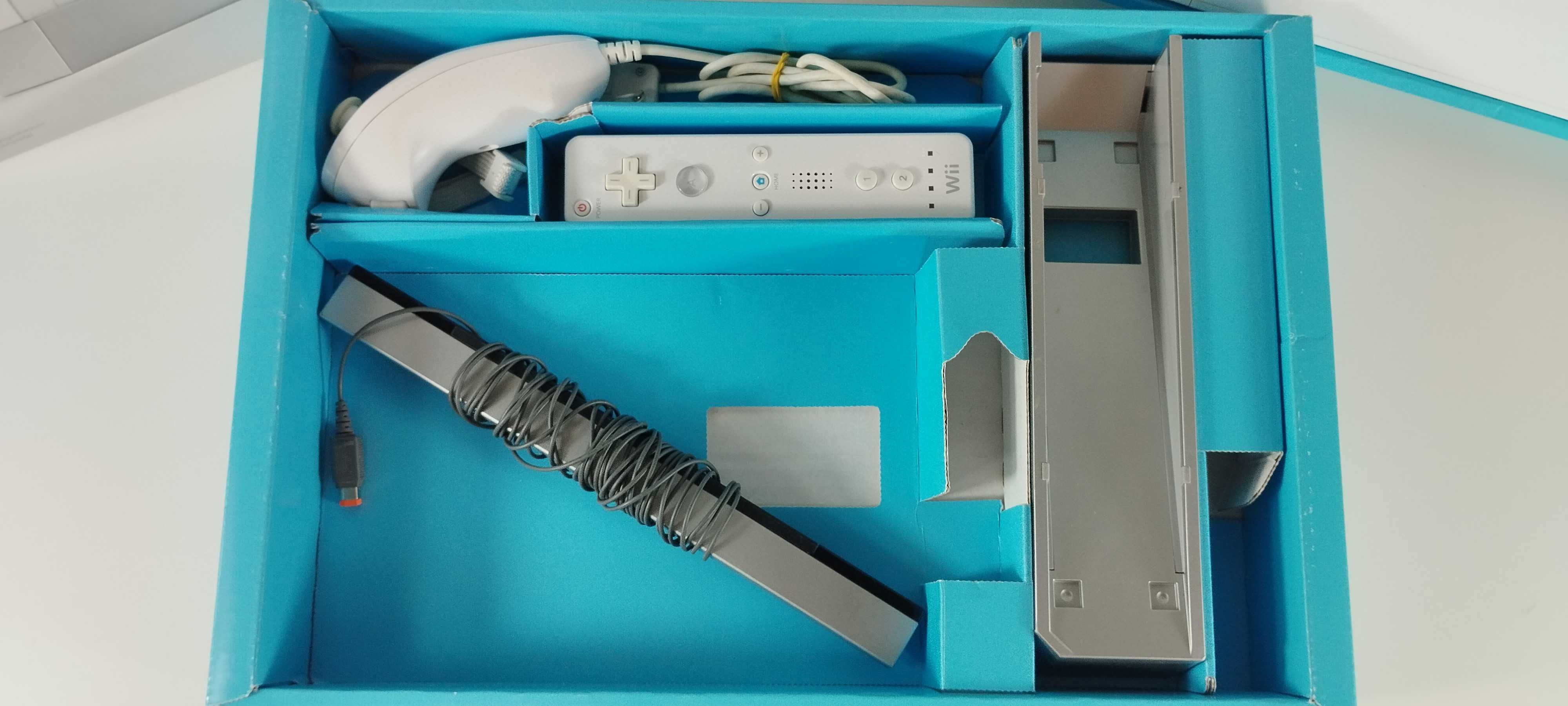 Nintendo Wii Branca com caixa e acessórios