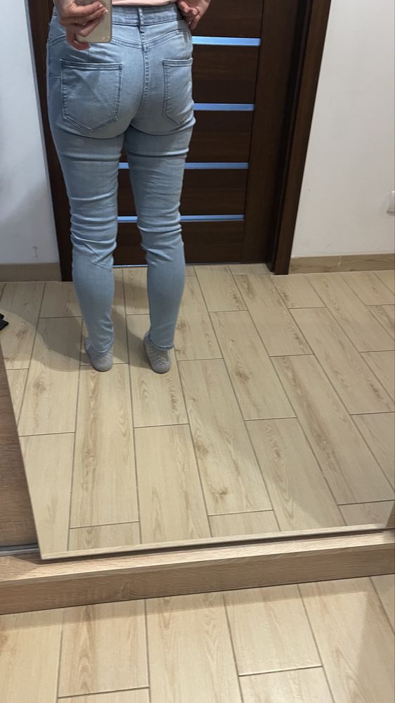 Nowe spodnie rurki jasne rozmiar S