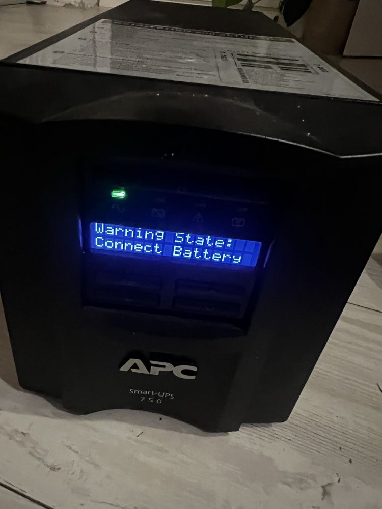 APC Smart-UPS 750