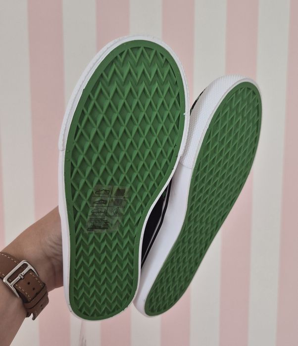 Nowe (z metką) buty wsuwane Minecraft - H&M - rozmiar 33