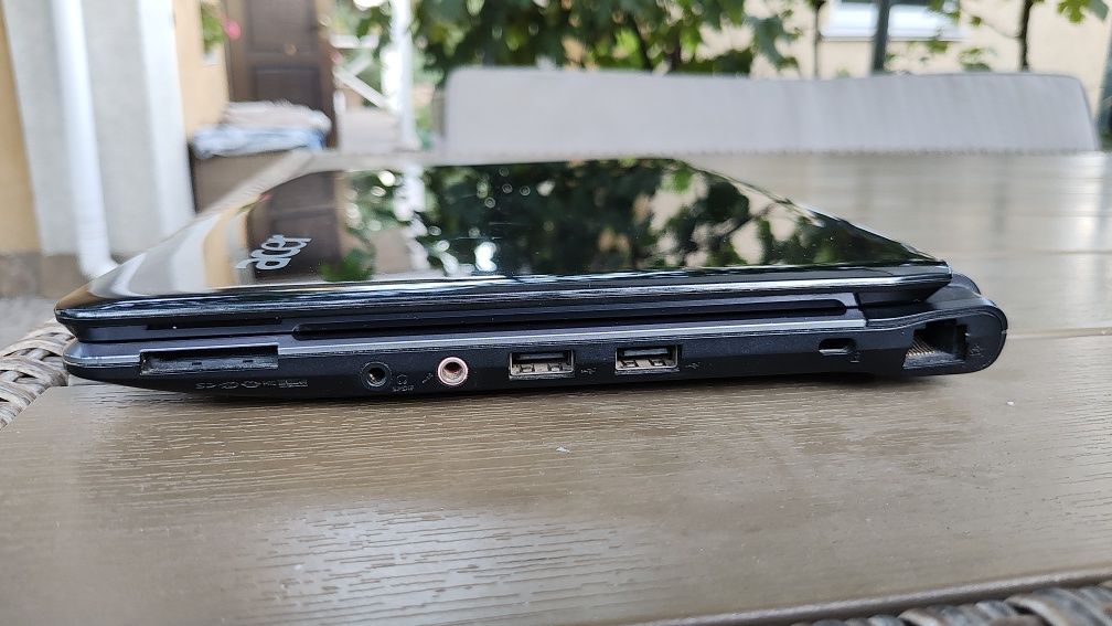 Acer aspire 1810TZ ноутбук (нетбук)