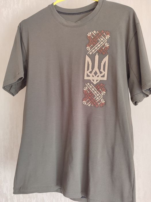 Футболка-вишиванка чоловіча