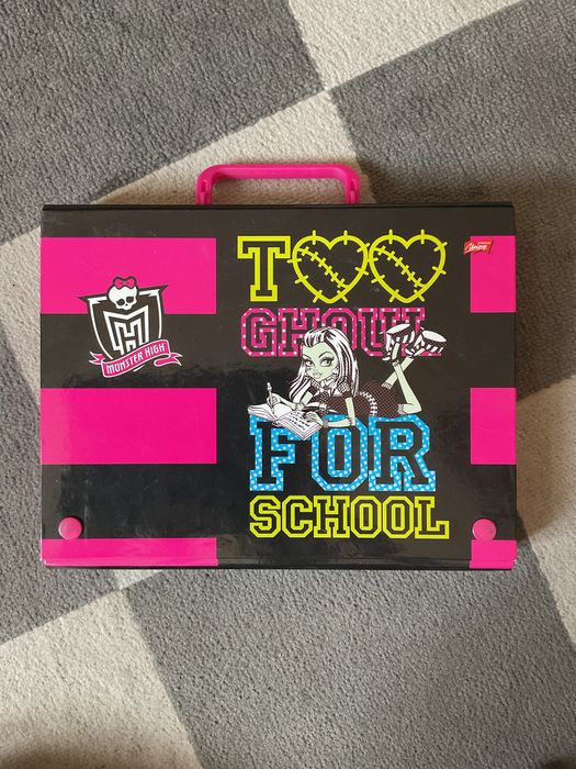 Twarda teczka z rączką a4 Monster High