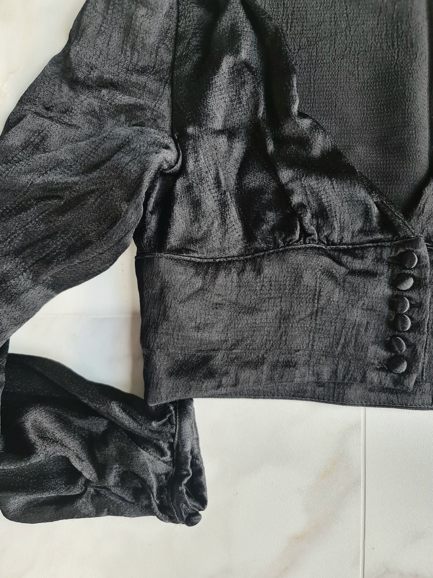 Zara czarna bluzka top krótka koszula satynowa satyna letnia XS 34