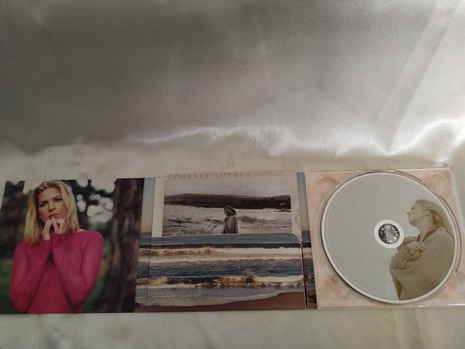 Diana Krall • When I Look In Your Eyes + Xmas CD Offer
