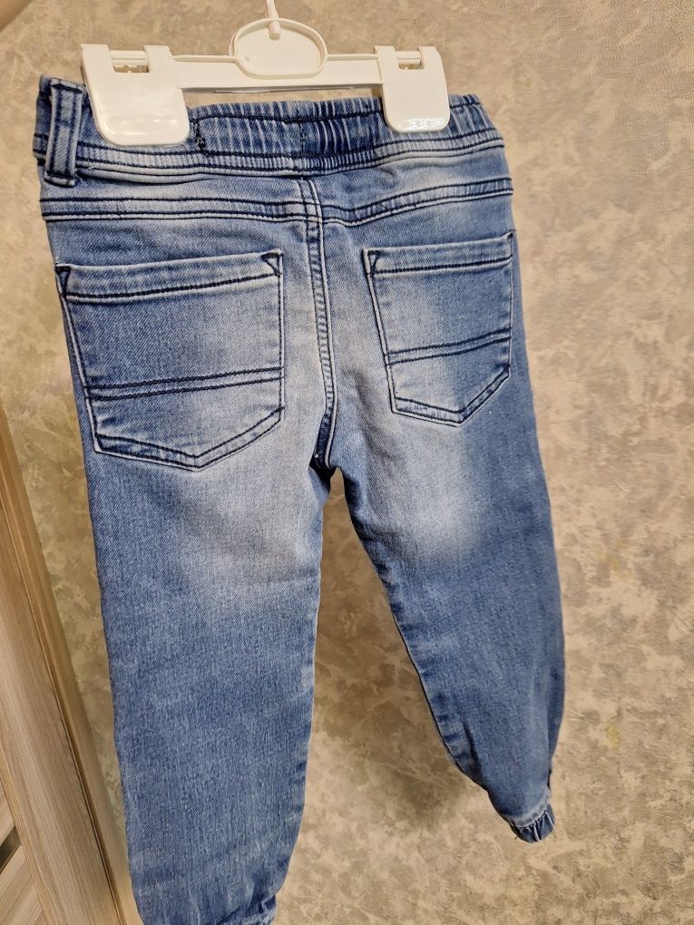 Джинсовые штаны, джинсы, джогеры. 3-4 года, 98-104 см..