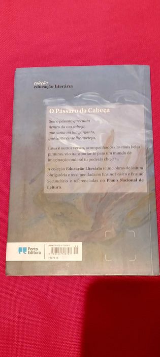 O Pássaro da Cabeça e mais versos para crianças.