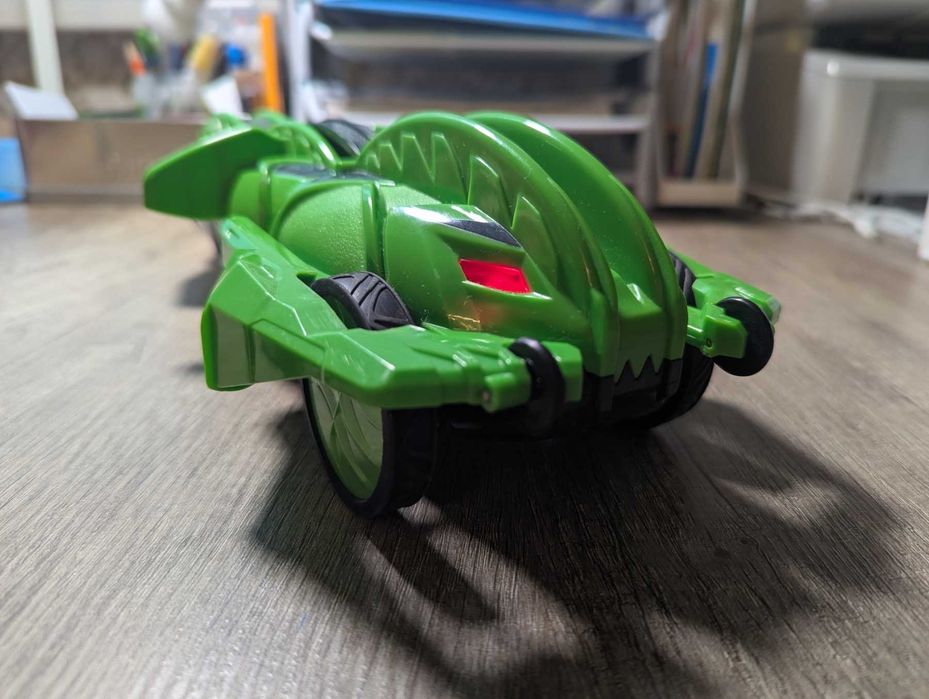 Дрон Terrasect Force Атакуючий трансформер на пульті керування