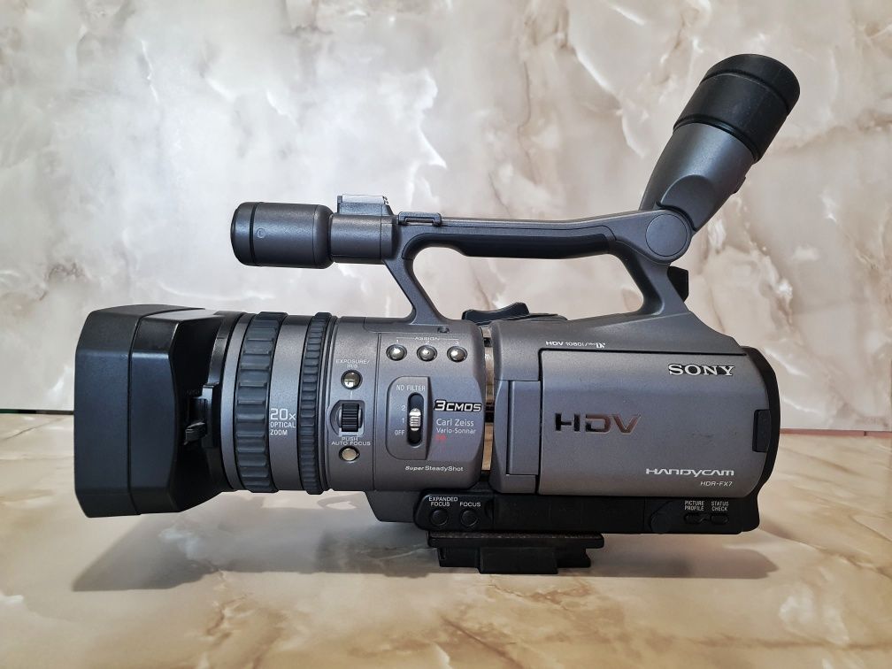 Набір зля професійної зйомки. Камера SONY HDR-FX7