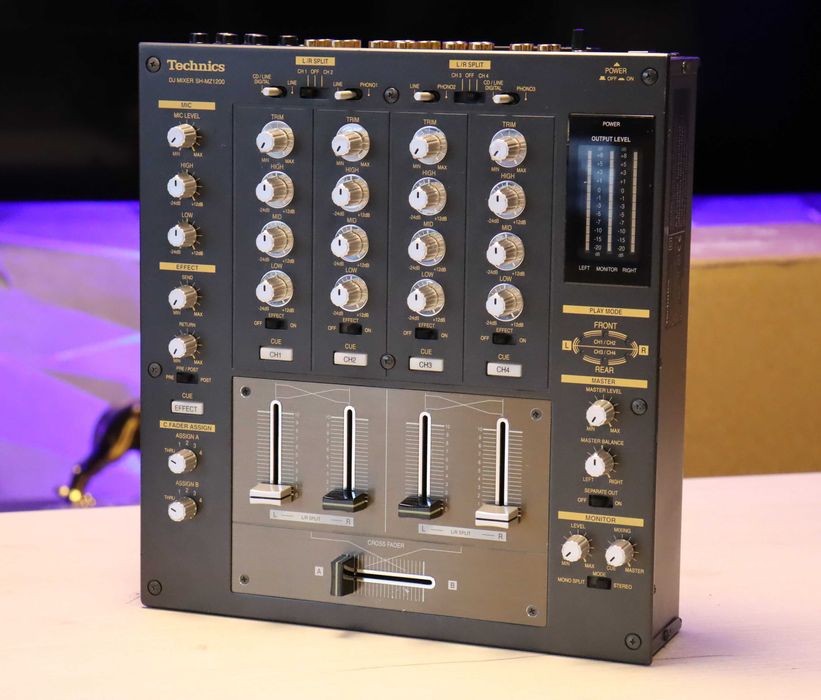 Technics SH-MZ1200 DJ MIXER // SL-1210MK2