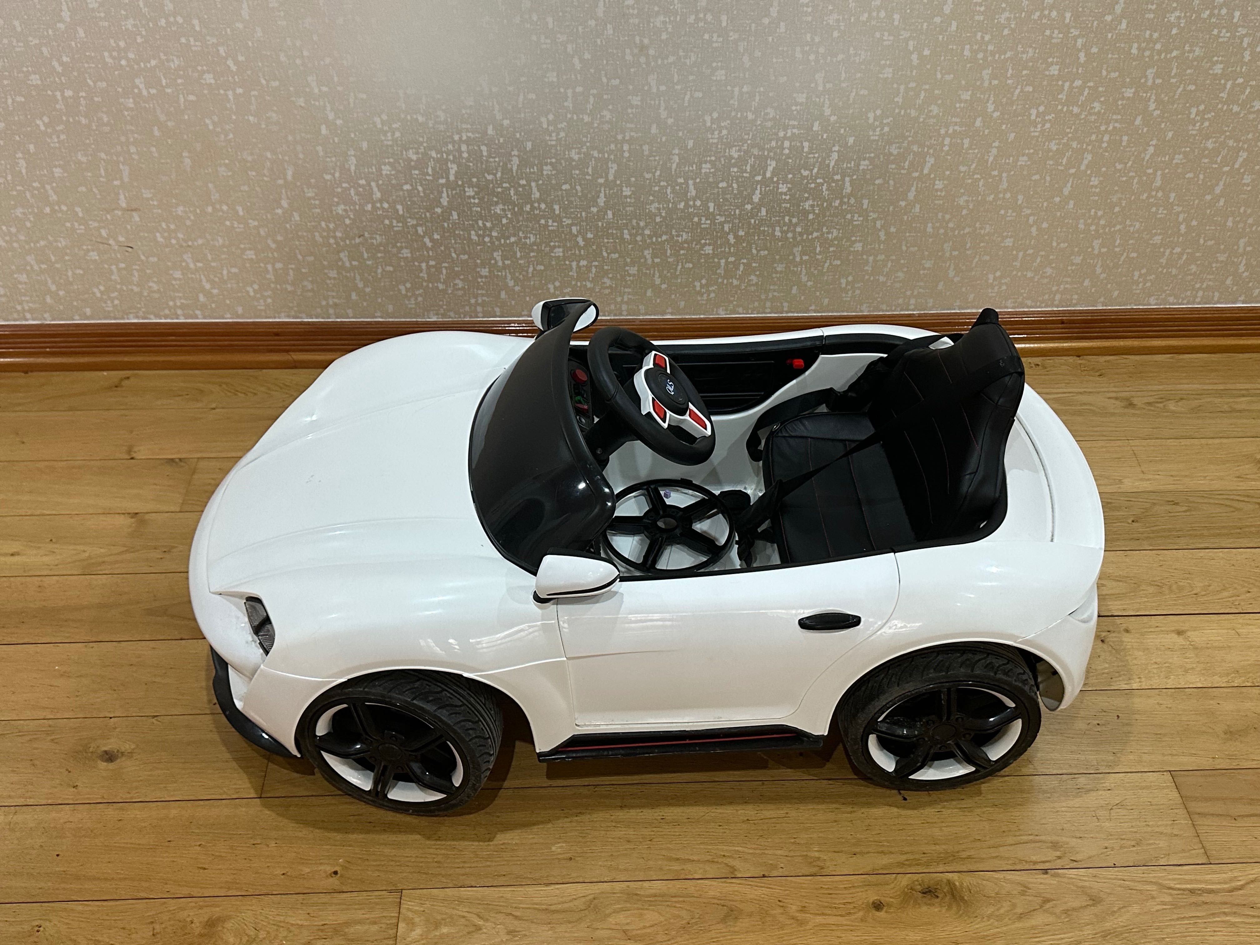 Carro elétrico criança