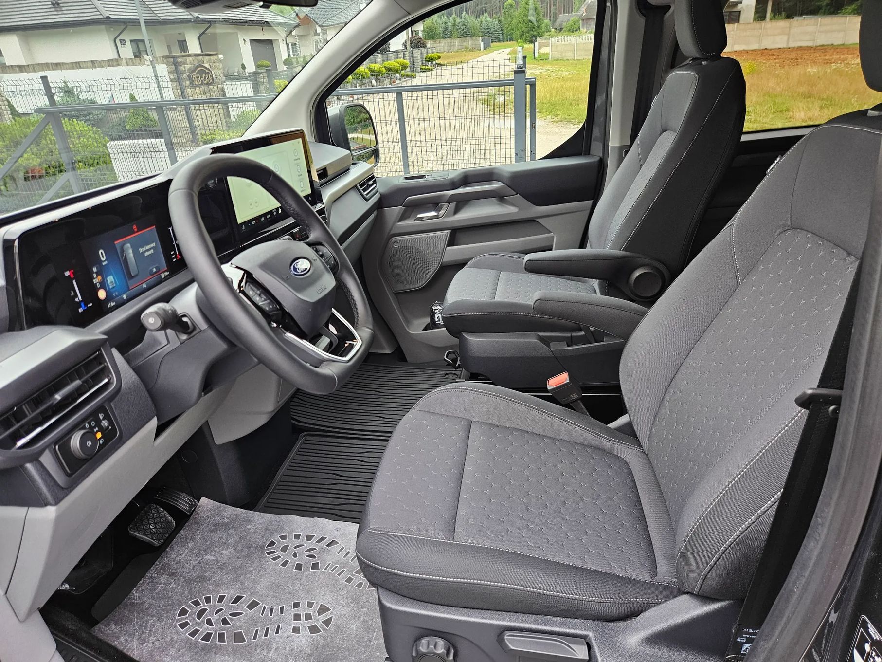 Ford Tourneo Custom L2 Long drzwi NOWY BEZ PRZEBIEGU Automat Faktura VAT23%