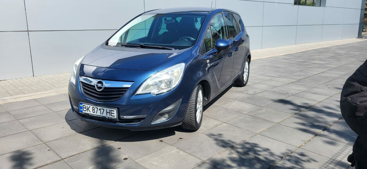 Opel meriva B Edition 2012 1.7диз 81k.w