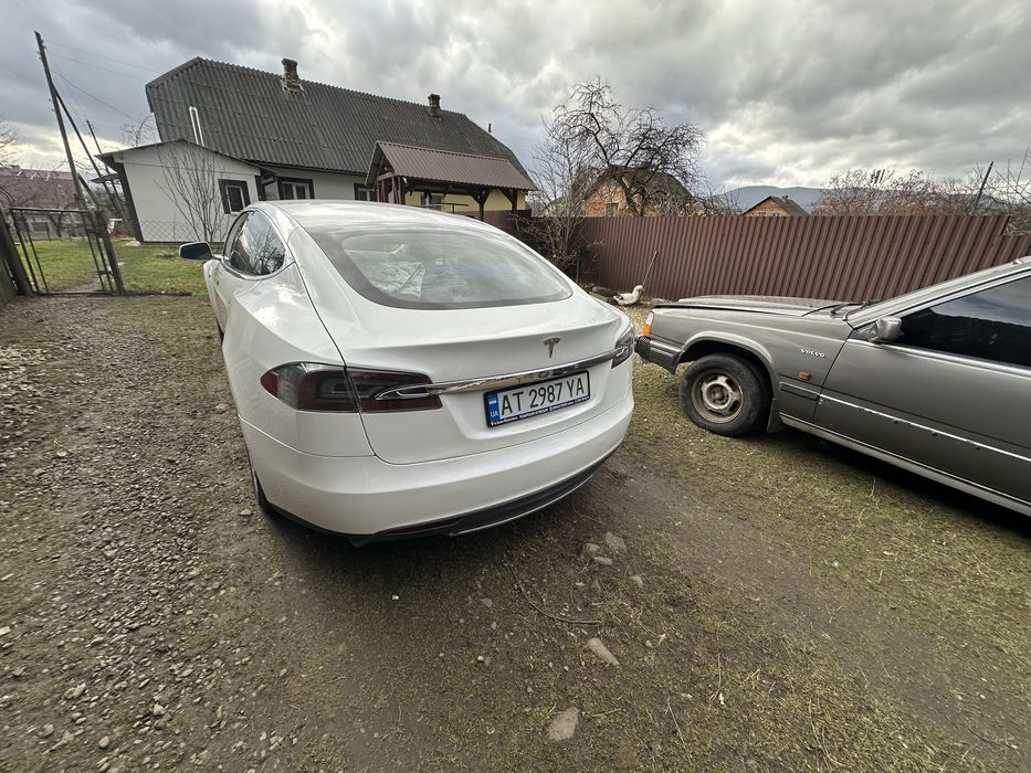 Tesla s p85 140000 пробігу