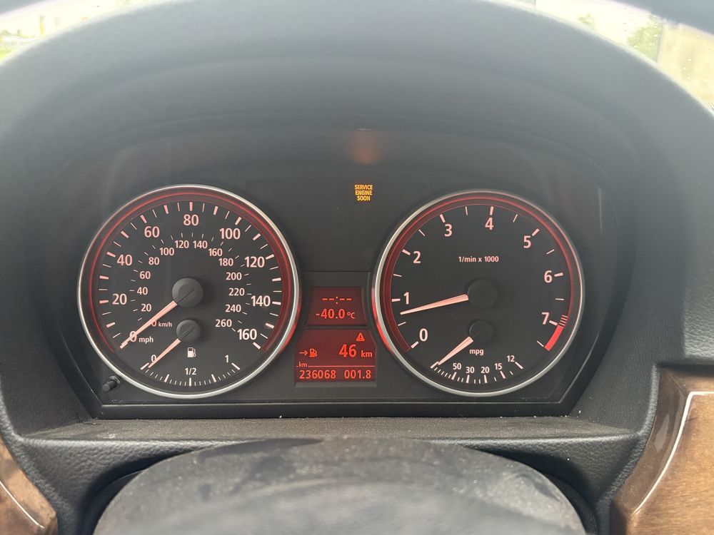 Bmw e90 330i 2005r