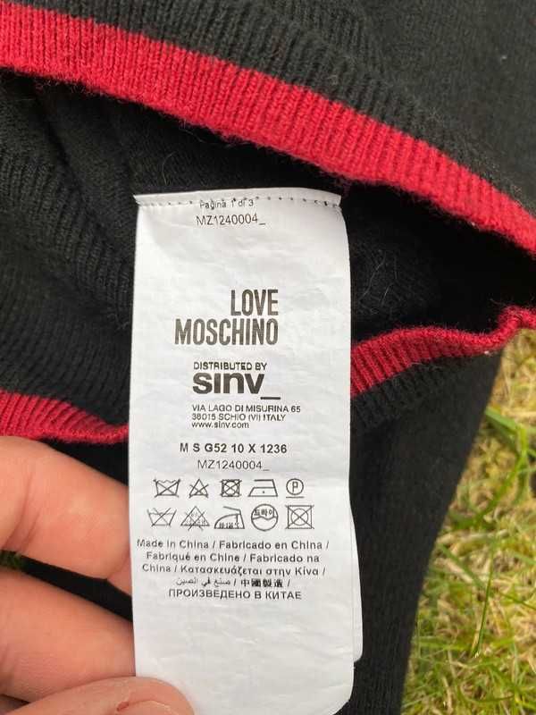 Śliczny sweterek Love Moschino czarny r.M/L
