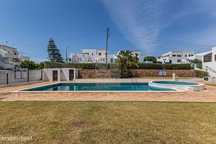 A. PÊRA - Apartamento - T2+1 C/ Piscina + Estacionamento