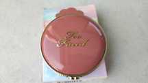Róż Too Faced Cloud Crush
