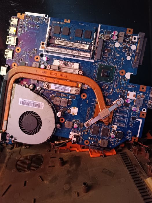 Ноутбук e1 531g Pentium b960 під ремонт запчастини відновлення