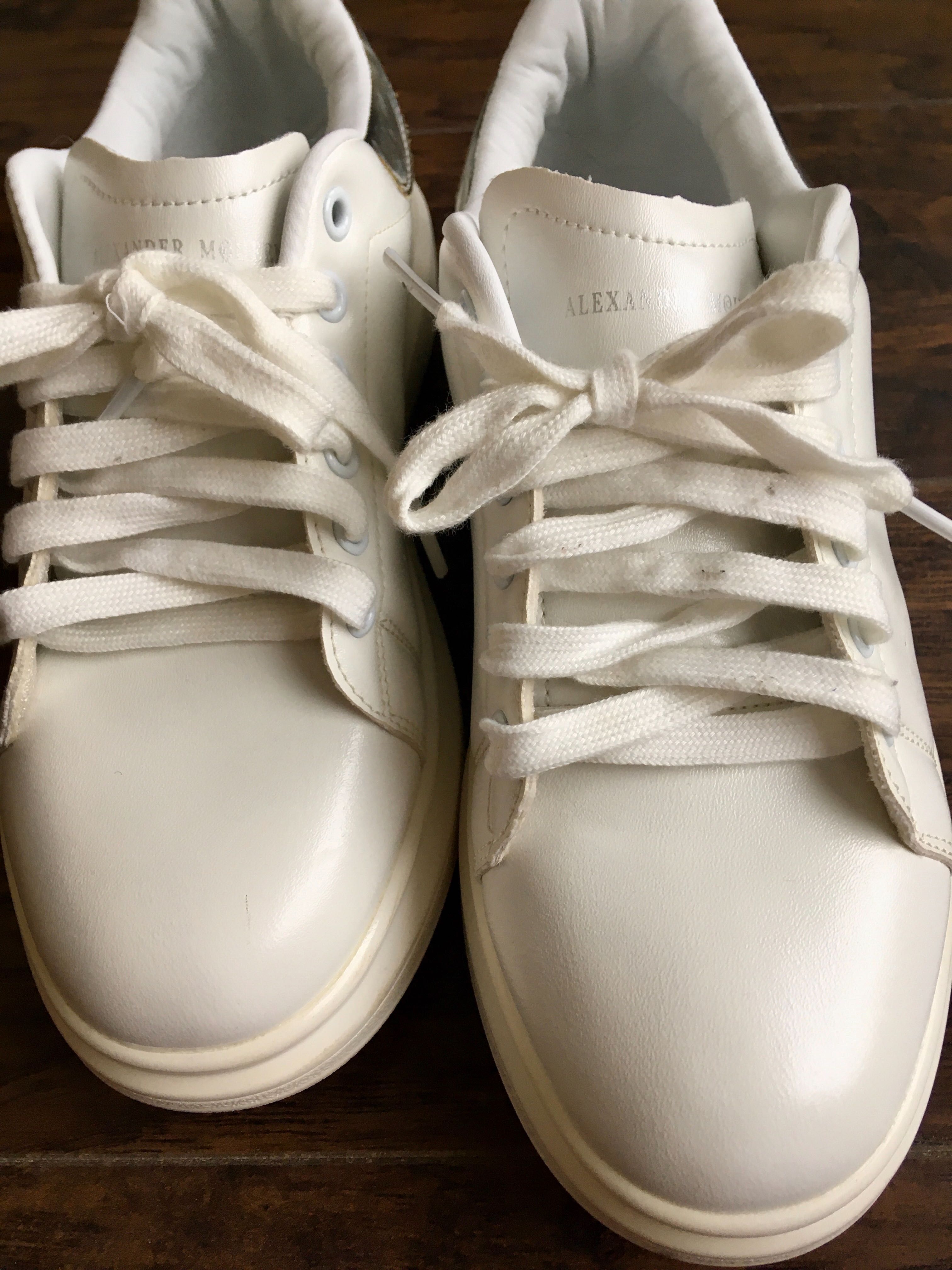 Białe sneakersy Alexander McQueen 39