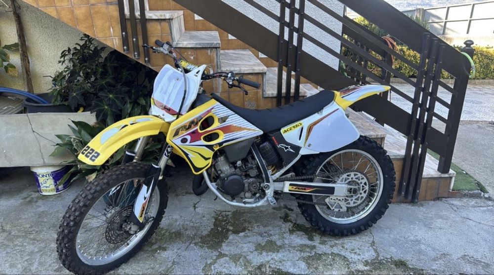 Moto cross suzuki 125 RM