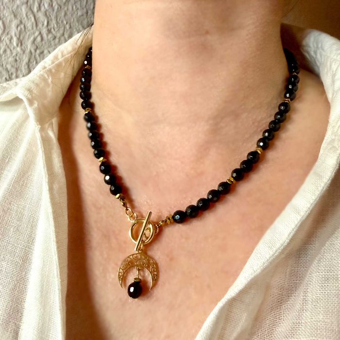 Naszyjnik z Turmalinu z zawieszką księżyc