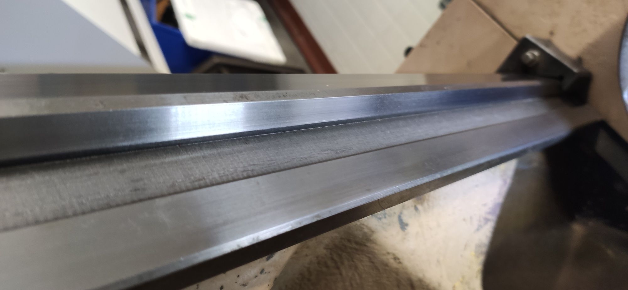 Tokarka TUM 25 B x 750