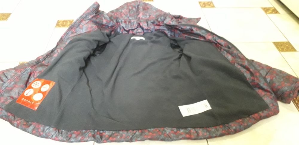 Фирменная куртка для девочки Esprit