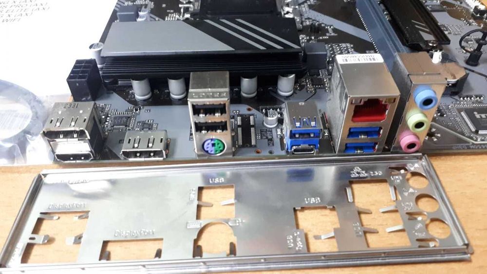 Материнська плата Gigabyte B650M D3HP