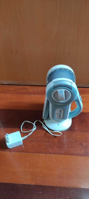 Aspirador Black and Decker sem fios recarregável