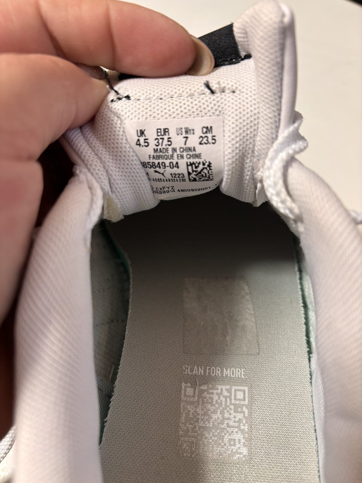 Продам кросівки жіночі Puma CARINA 2.0 PUMA WHITE-PUMA WHITE 37,5