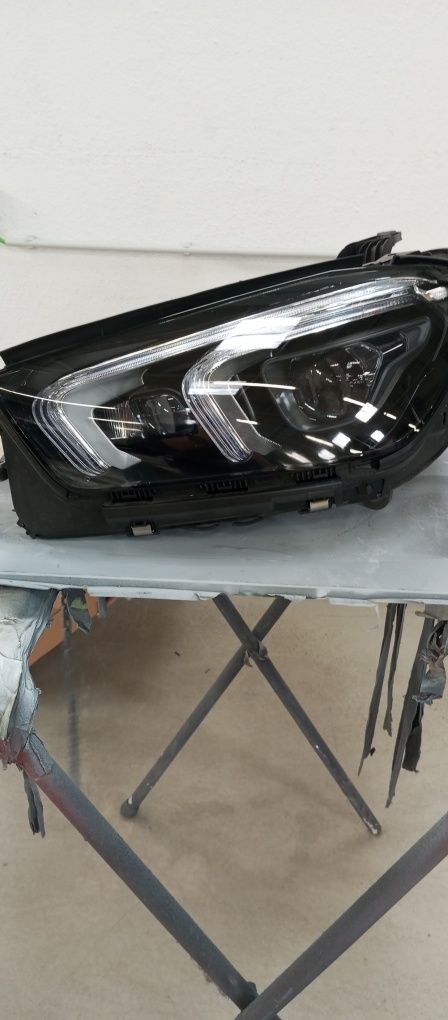 Farol Mercedes GLE