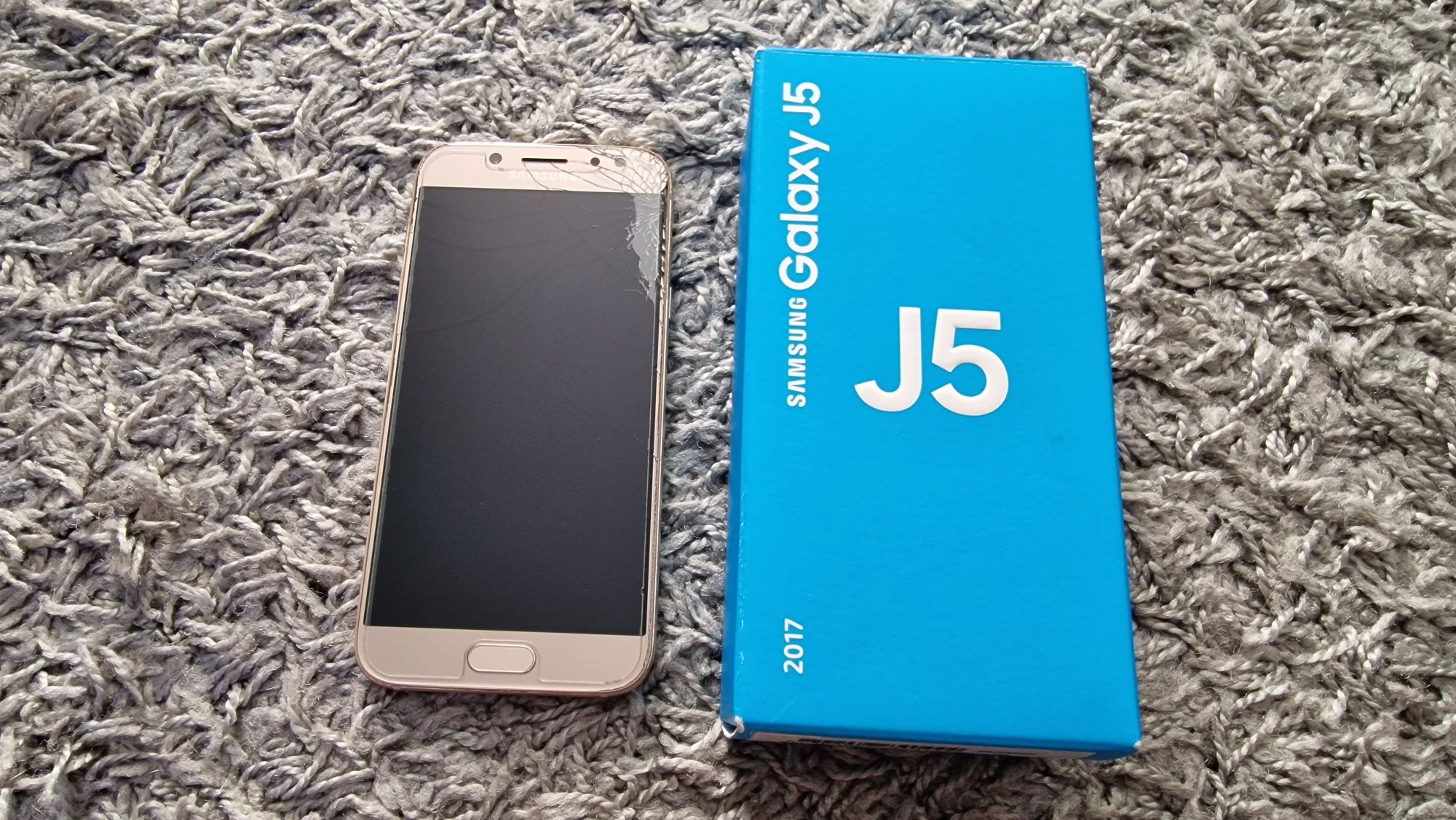 Samsung Galaxy J5 2017 Duos złoty