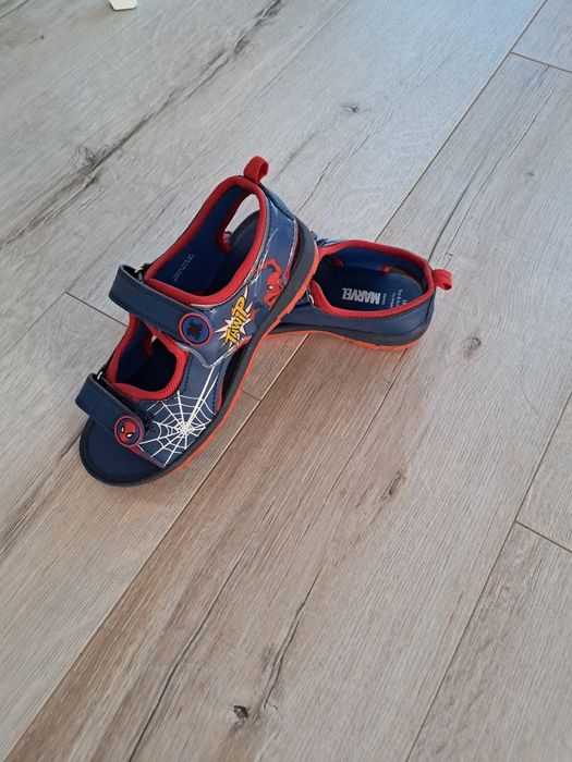 Sandały chłopie spajdermen rozmiar 35