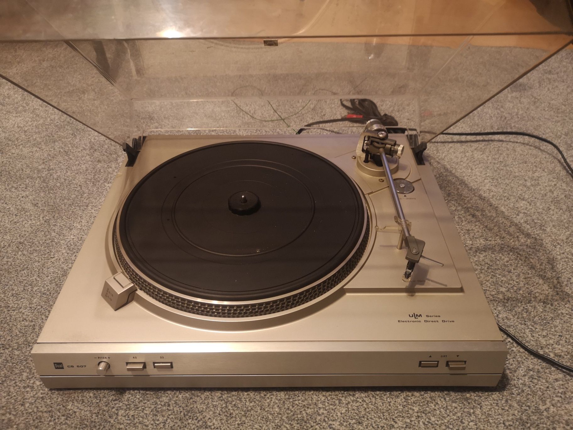 Gramofon dual CS607