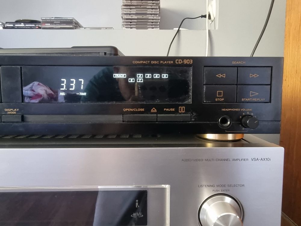 GRUNDIG FINE ARTS CD-903 odtwarzacz CD  pilot sprawny