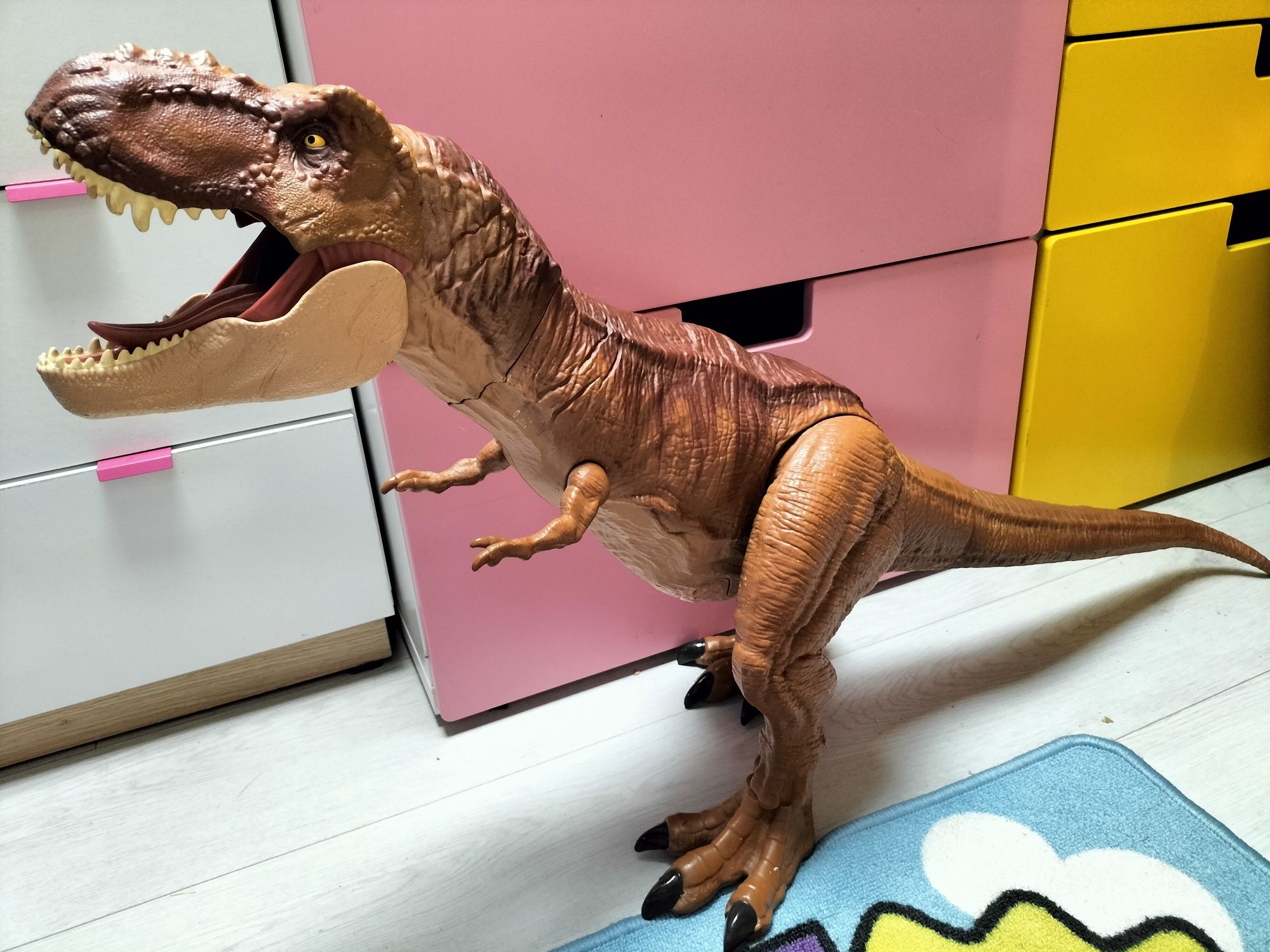 Duzy dinozaur t-rex Mattel