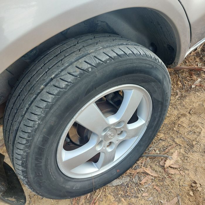 Hyundai Tucson CRDI 2.0
Ano de fabrico: setembro de 200