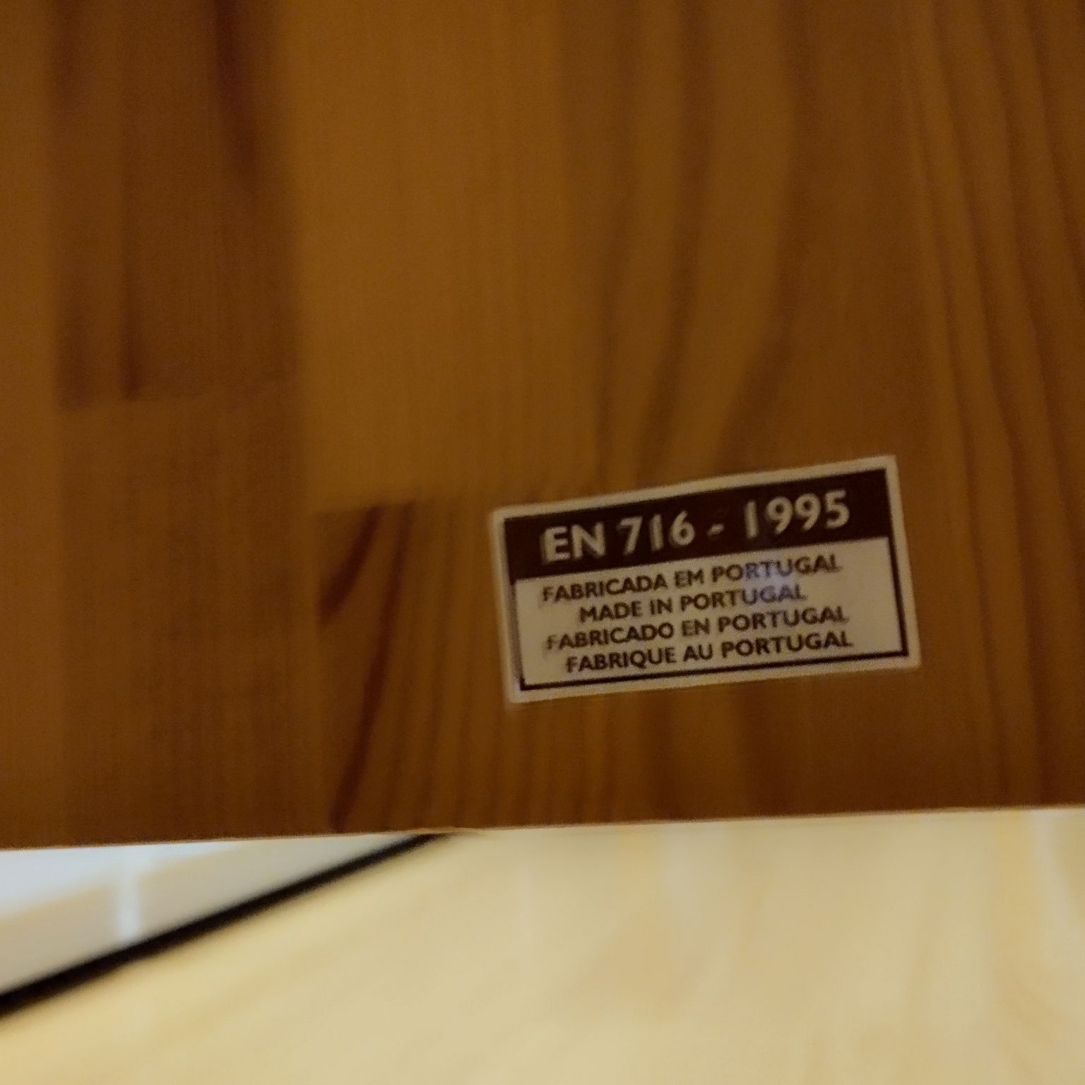 Cama de grades com colchão