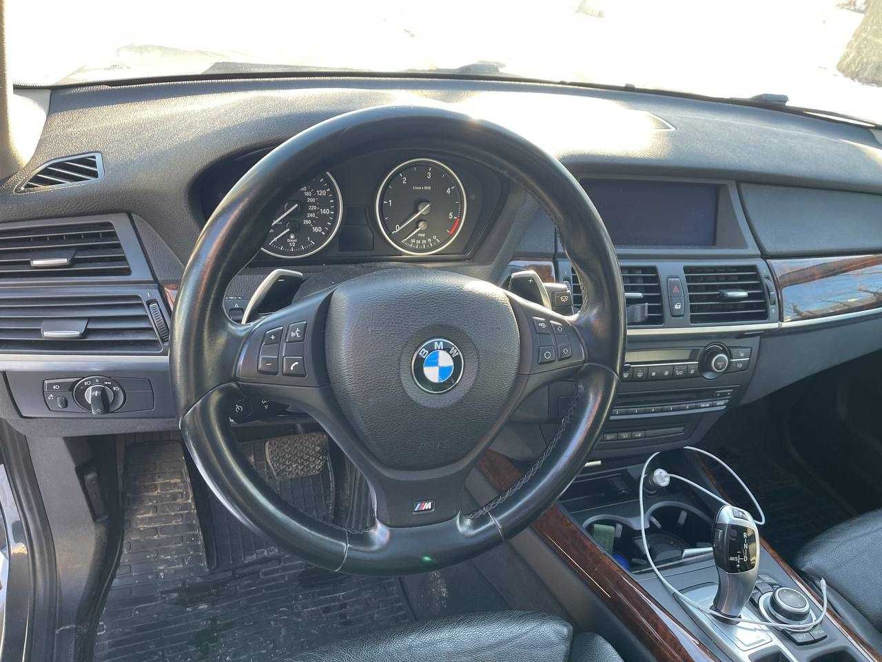 Продам BMW X5 2012 дизель автомат